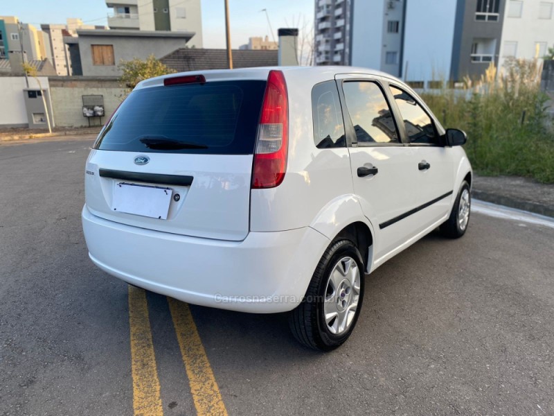 FIESTA 1.0 MPI PERSONNALITÉ 8V FLEX 4P MANUAL - 2003 - CAXIAS DO SUL