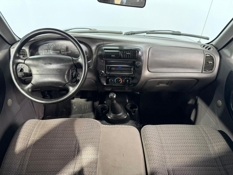 RANGER 2.5 XL 4X2 CD 16V FLEX 4P MANUAL - 2001 - VACARIA