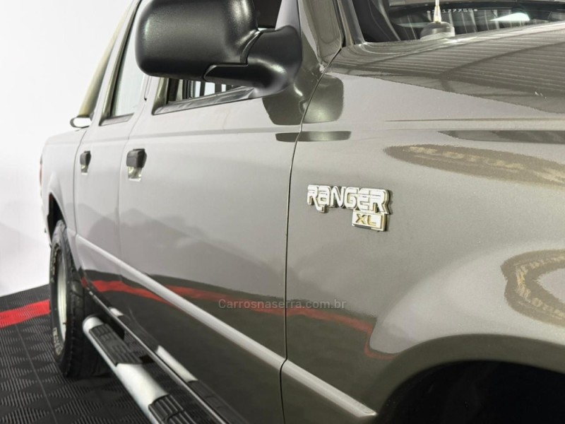 RANGER 2.5 XL 4X2 CD 16V FLEX 4P MANUAL - 2001 - VACARIA
