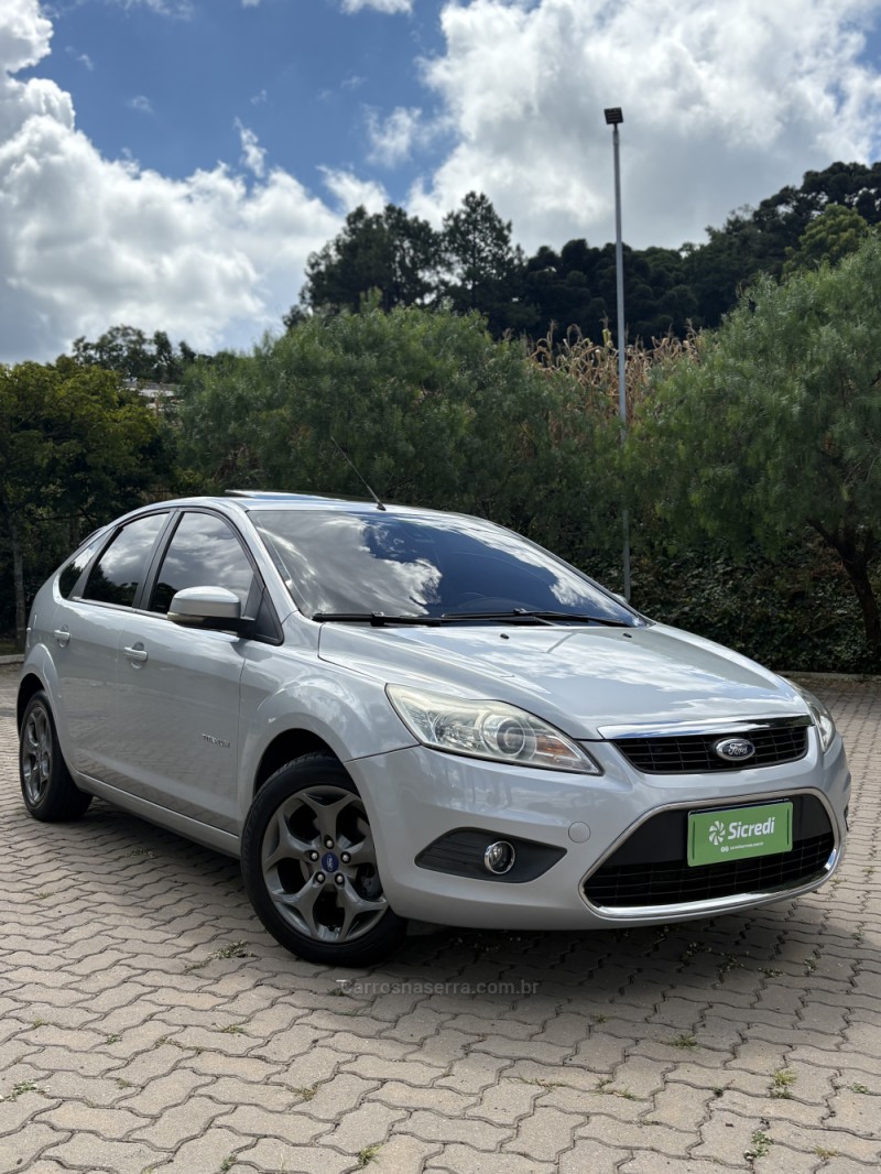 focus 2.0 titanium 16v flex 4p automatico 2012 garibaldi