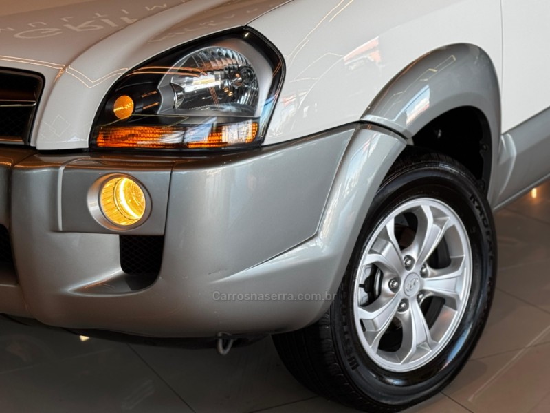 TUCSON 2.0 MPFI GLS 16V 143CV 2WD FLEX 4P AUTOMÁTICO - 2014 - DOIS IRMãOS