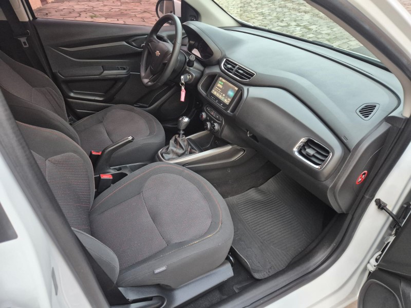 ONIX 1.4 MPFI LT 8V FLEX 4P MANUAL - 2015 - CAXIAS DO SUL