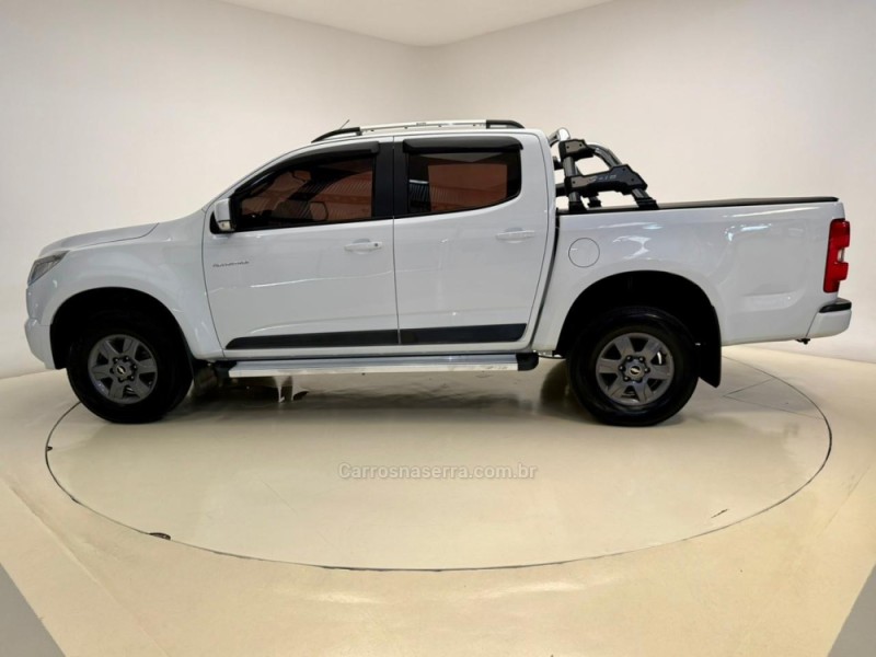 S10 2.4 ADVANTAGE 4X2 CD 8V FLEX 4P MANUAL - 2016 - SANTA CRUZ DO SUL