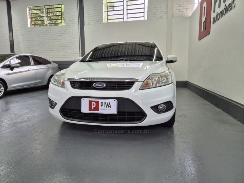 FOCUS 1.6 GLX 16V FLEX 4P MANUAL - 2012 - GARIBALDI