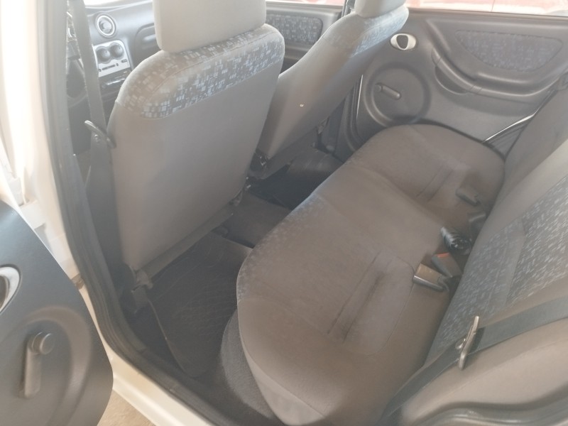 CELTA 1.0 MPFI SUPER 8V FLEX 4P MANUAL - 2005 - VERANóPOLIS