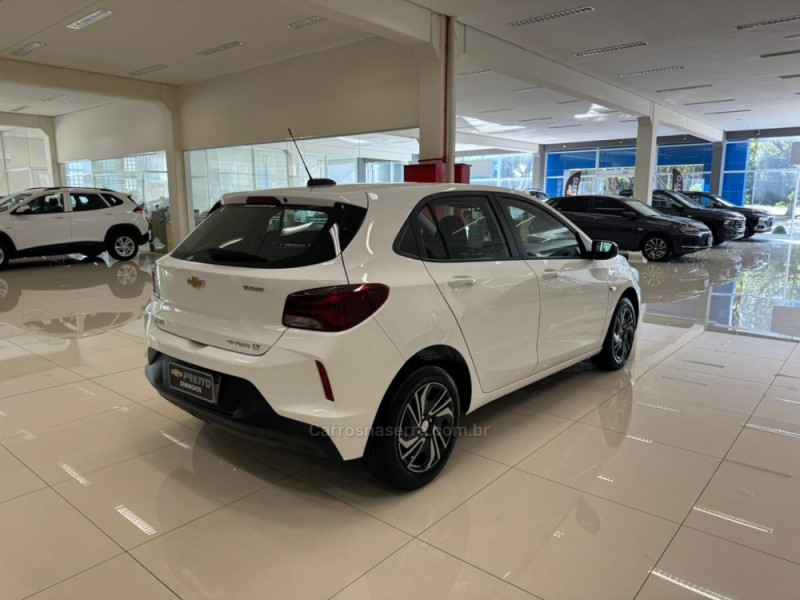 ONIX 1.0 LT 12V TURBO FLEX 4P AUTOMÁTICO - 2024 - VERANóPOLIS