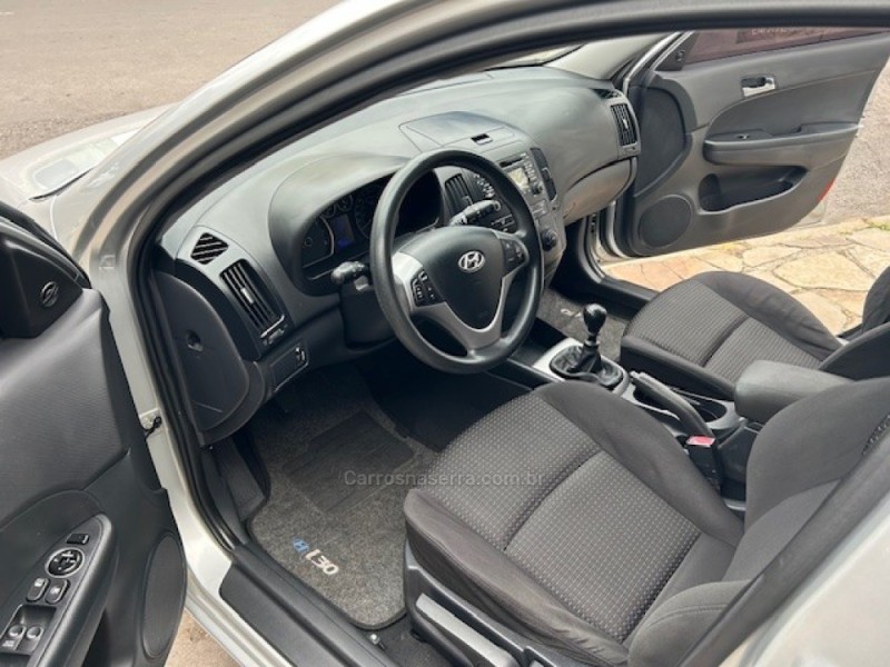 I30 2.0 MPFI GLS 16V GASOLINA 4P MANUAL - 2010 - CAXIAS DO SUL