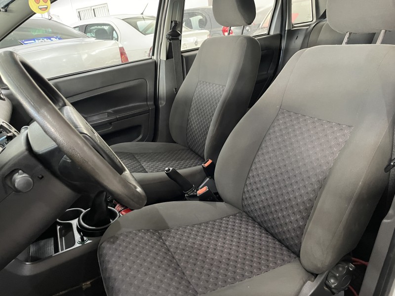 FIESTA 1.0 MPI PERSONNALITÉ 8V GASOLINA 4P MANUAL - 2005 - CAXIAS DO SUL