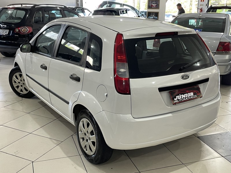 FIESTA 1.0 MPI PERSONNALITÉ 8V GASOLINA 4P MANUAL - 2005 - CAXIAS DO SUL
