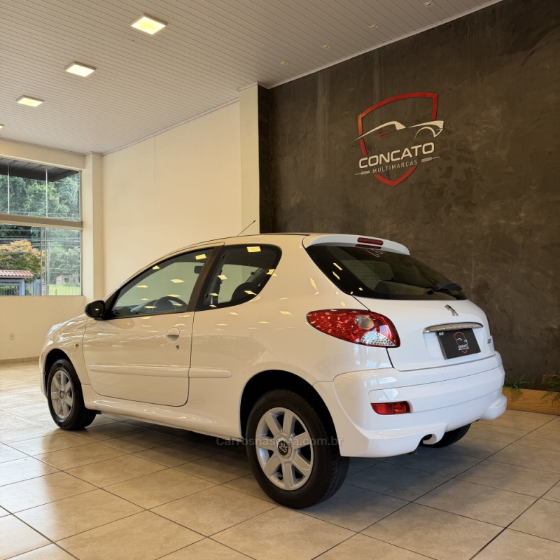 207 1.4 XR SPORT 8V FLEX 2P MANUAL - 2013 - FARROUPILHA