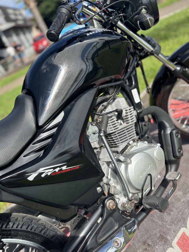CG 125 FAN KS - 2013 - FELIZ