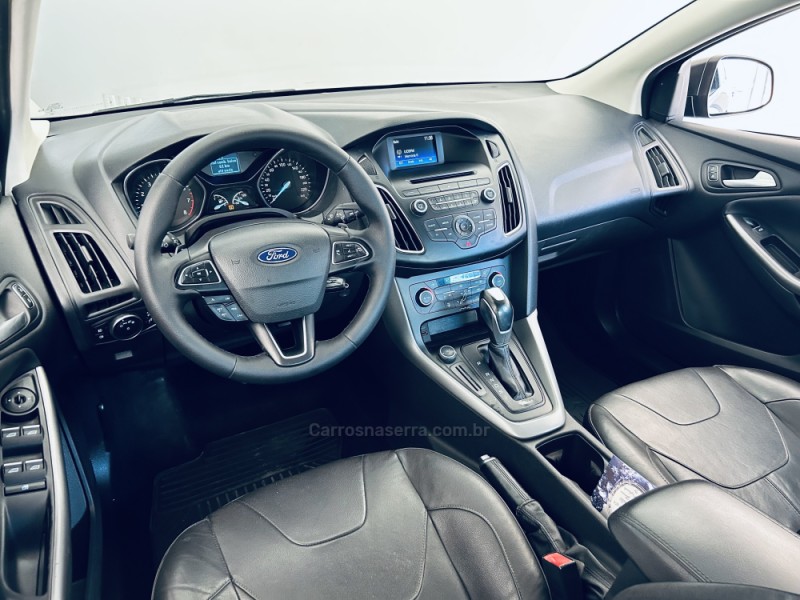 FOCUS 2.0 SE FASTBACK 16V FLEX 4P AUTOMÁTICO - 2016 - CAXIAS DO SUL