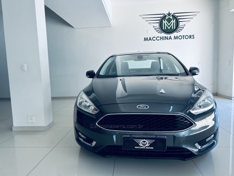 FOCUS 2.0 SE FASTBACK 16V FLEX 4P AUTOMÁTICO - 2016 - CAXIAS DO SUL