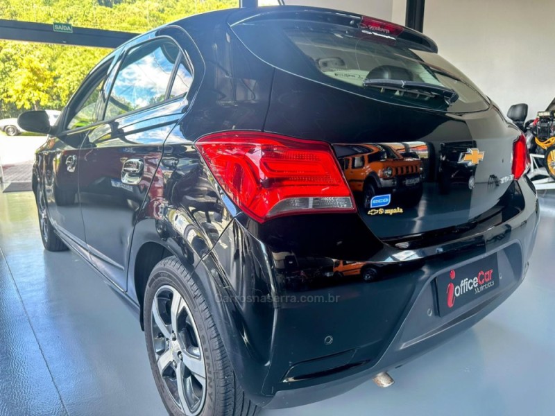 ONIX 1.4 MPFI LTZ 8V FLEX 4P AUTOMÁTICO - 2017 - TRêS COROAS