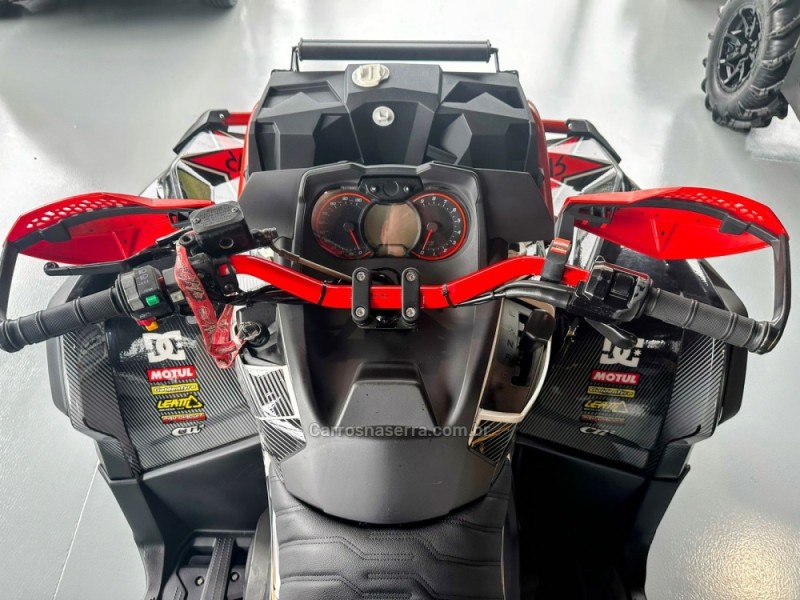 OUTLANDER 1000X MR - 2017 - TRêS COROAS