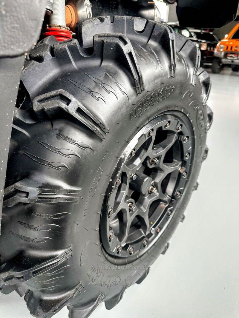 OUTLANDER 1000X MR - 2017 - TRêS COROAS