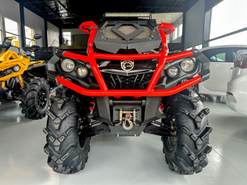 OUTLANDER 1000X MR - 2017 - TRêS COROAS