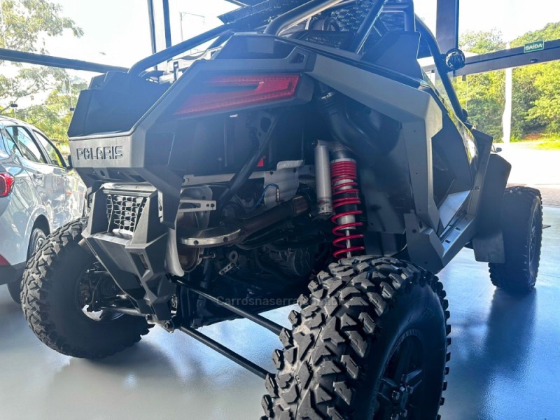 RZR XP 1000 EPS LE - 2022 - TRêS COROAS