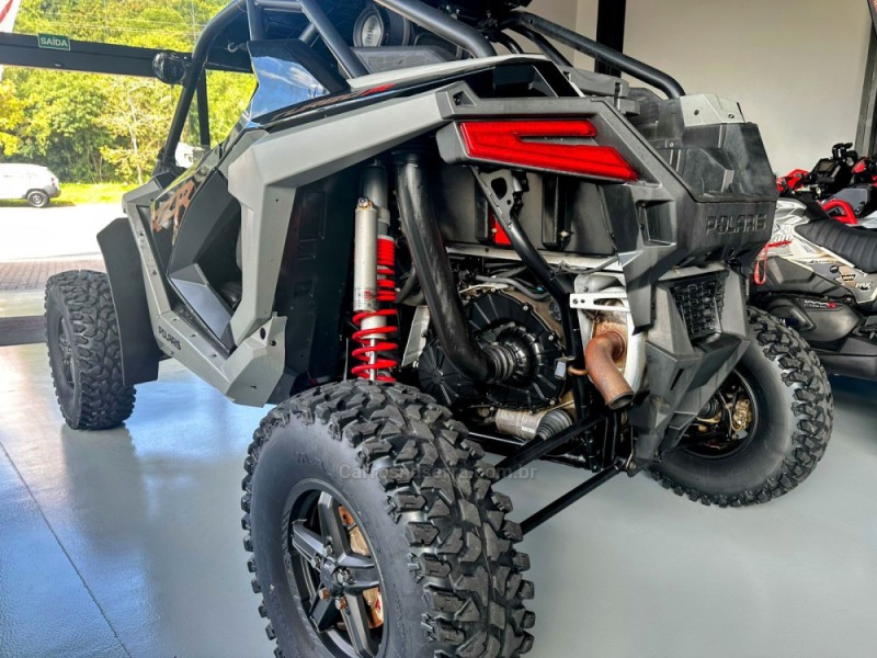 RZR XP 1000 EPS LE - 2022 - TRêS COROAS