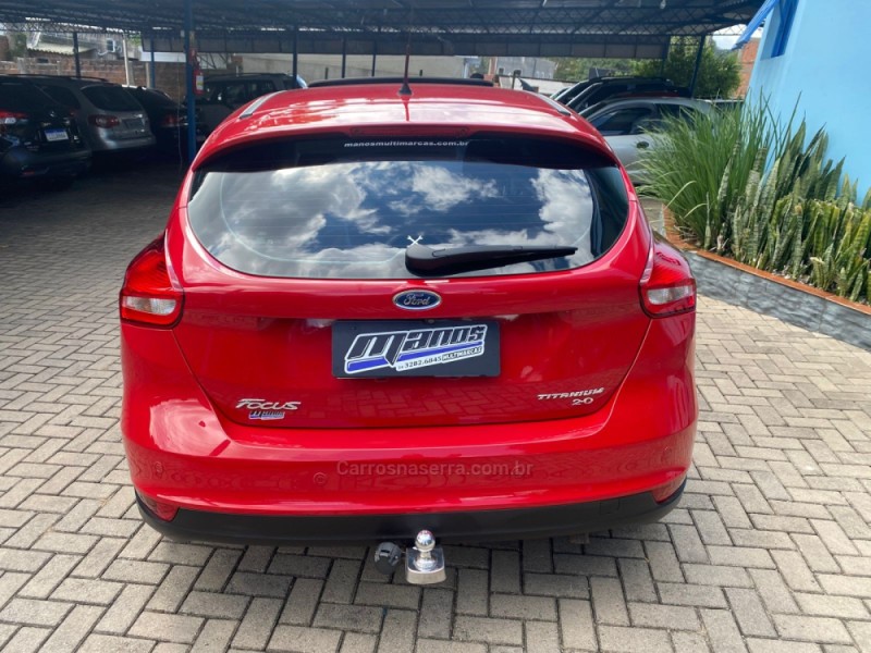 FOCUS 2.0 TITANIUM PLUS HATCH 16V FLEX 4P AUTO - 2017 - CANELA