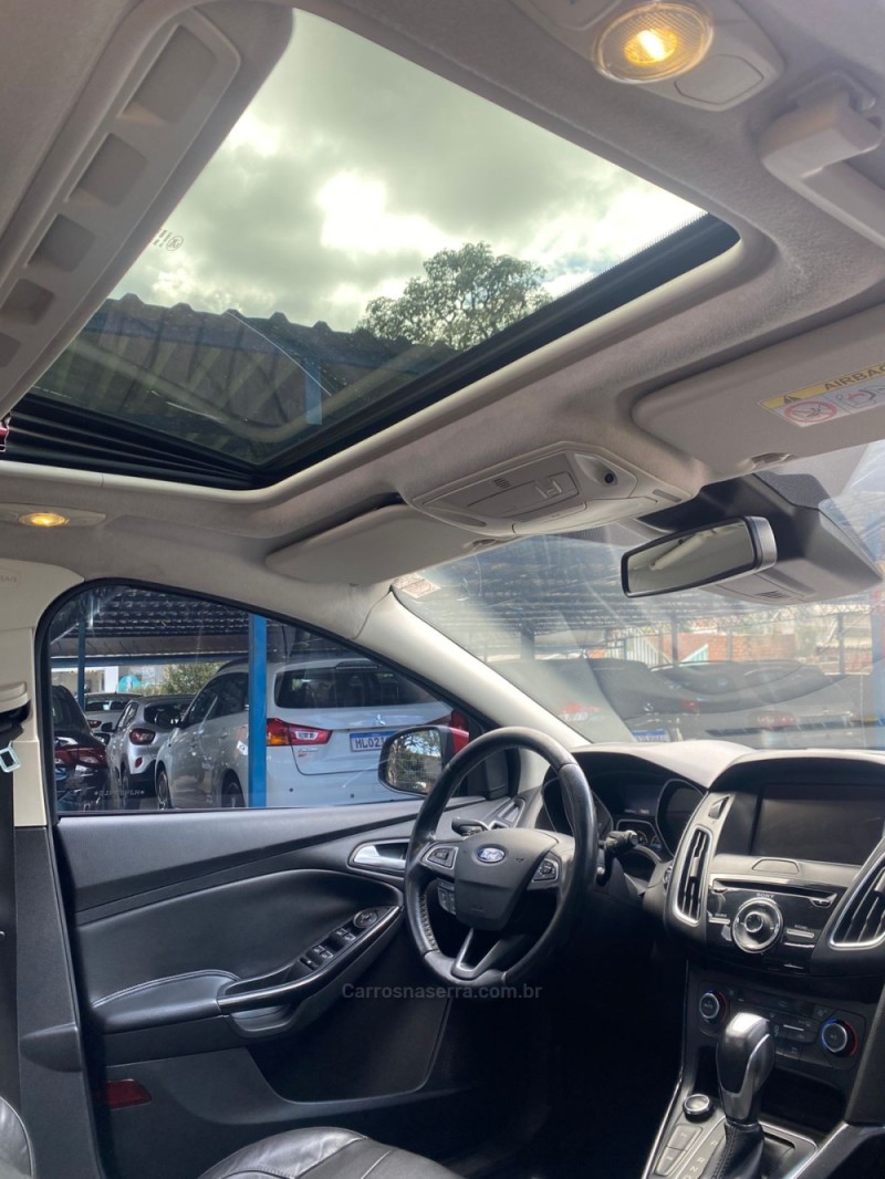 FOCUS 2.0 TITANIUM PLUS HATCH 16V FLEX 4P AUTO - 2017 - CANELA