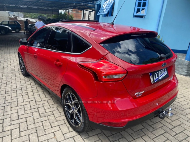FOCUS 2.0 TITANIUM PLUS HATCH 16V FLEX 4P AUTO - 2017 - CANELA