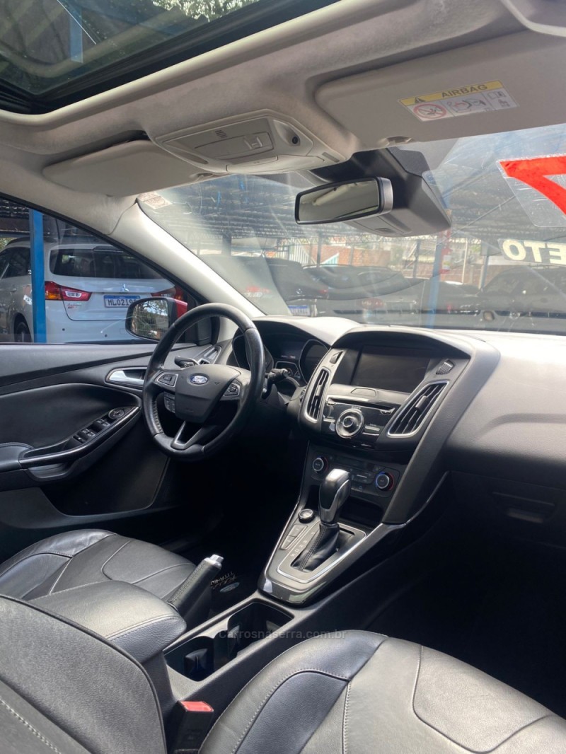 FOCUS 2.0 TITANIUM PLUS HATCH 16V FLEX 4P AUTO - 2017 - CANELA