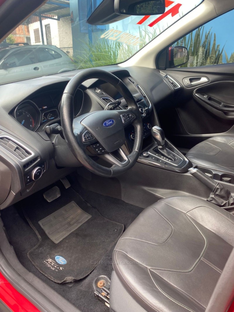 FOCUS 2.0 TITANIUM PLUS HATCH 16V FLEX 4P AUTO - 2017 - CANELA