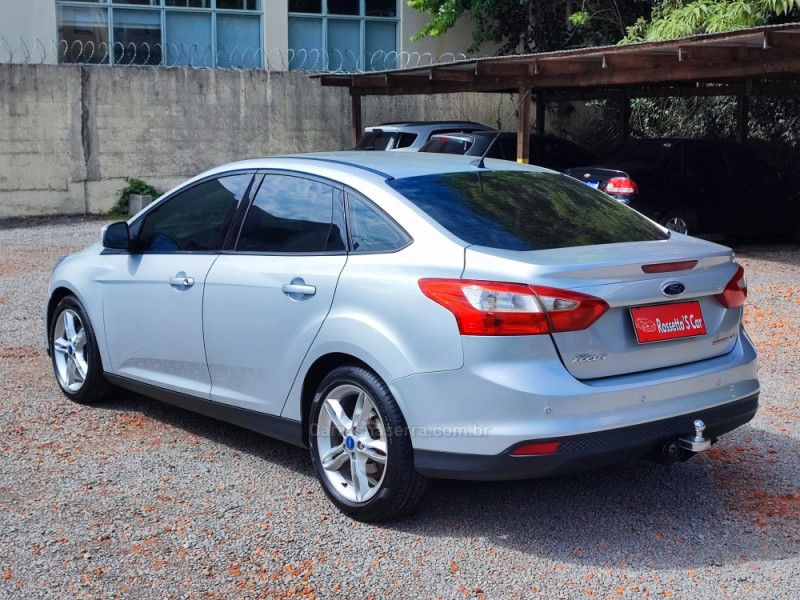 FOCUS 2.0 SE SEDAN 16V FLEX 4P AUTOMÁTICO - 2015 - FARROUPILHA