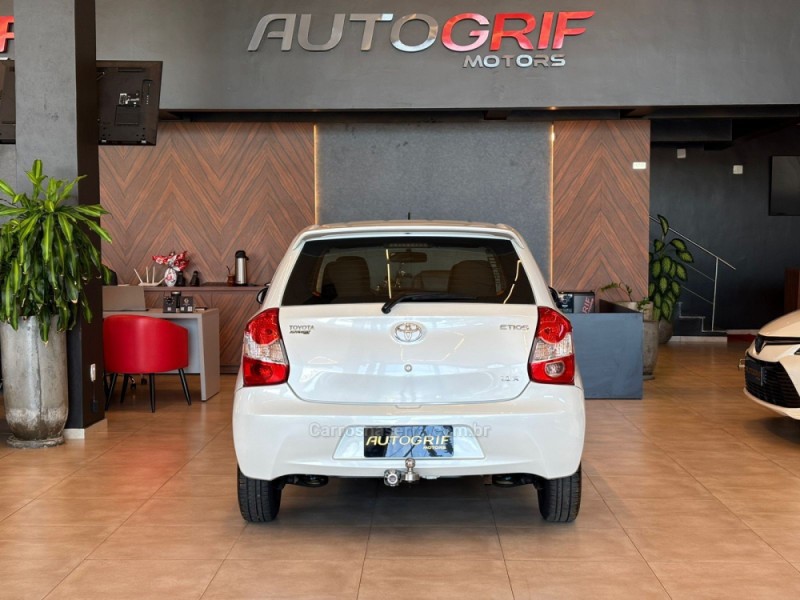 ETIOS 1.3 X 16V FLEX 4P MANUAL - 2015 - CAMPO BOM