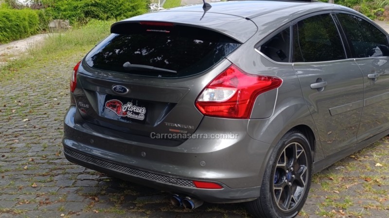 FOCUS 2.0 TITANIUM PLUS 16V FLEX 4P AUTOMÁTICO - 2015 - CAXIAS DO SUL