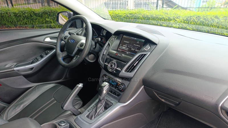 FOCUS 2.0 TITANIUM PLUS 16V FLEX 4P AUTOMÁTICO - 2015 - CAXIAS DO SUL