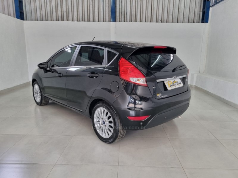 FIESTA 1.6 TITANIUM HATCH 16V FLEX 4P AUTOMÁTICO - 2014 - VACARIA