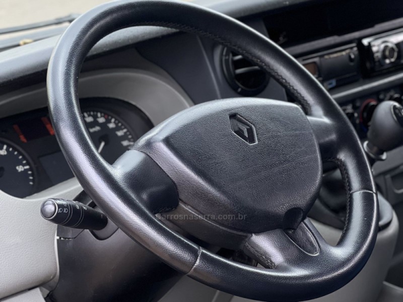 MASTER 2.5 DCI ESCOLAR L1H1 16 LUGARES 16V DIESEL 3P MANUAL - 2013 - ESTâNCIA VELHA