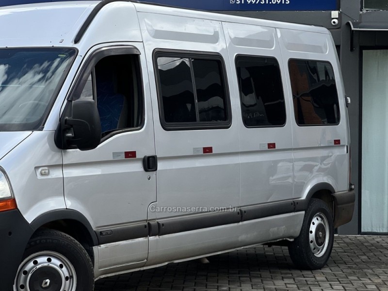 MASTER 2.5 DCI ESCOLAR L1H1 16 LUGARES 16V DIESEL 3P MANUAL - 2013 - ESTâNCIA VELHA