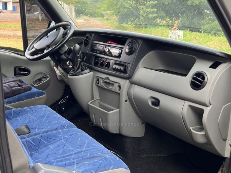 MASTER 2.5 DCI ESCOLAR L1H1 16 LUGARES 16V DIESEL 3P MANUAL - 2013 - ESTâNCIA VELHA