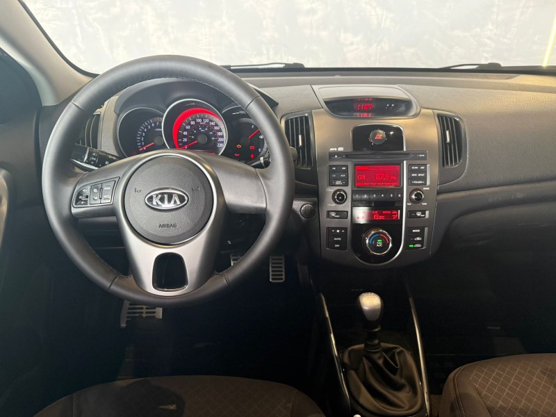 CERATO 1.6 SX3 16V FLEX 4P MANUAL - 2011 - CAXIAS DO SUL