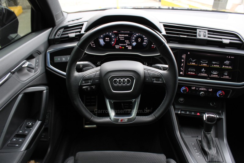 Q3 2.0 TFSI PERFORMANCE BLACK QUATTRO GASOLINA 4P AUTOMÁTICO - 2024 - CAXIAS DO SUL