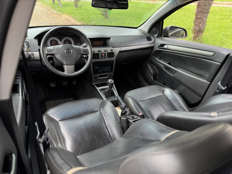 VECTRA 2.0 MPFI GT-X HATCH 8V FLEX 4P MANUAL - 2011 - CASCA