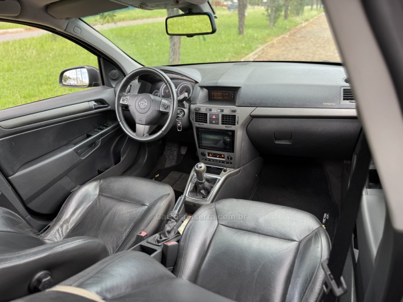 VECTRA 2.0 MPFI GT-X HATCH 8V FLEX 4P MANUAL - 2011 - CASCA