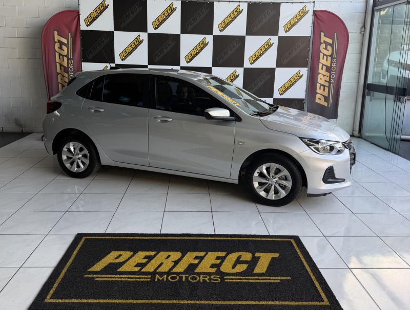 ONIX 1.0 LT2 FLEX 4P MANUAL - 2023 - PORTãO