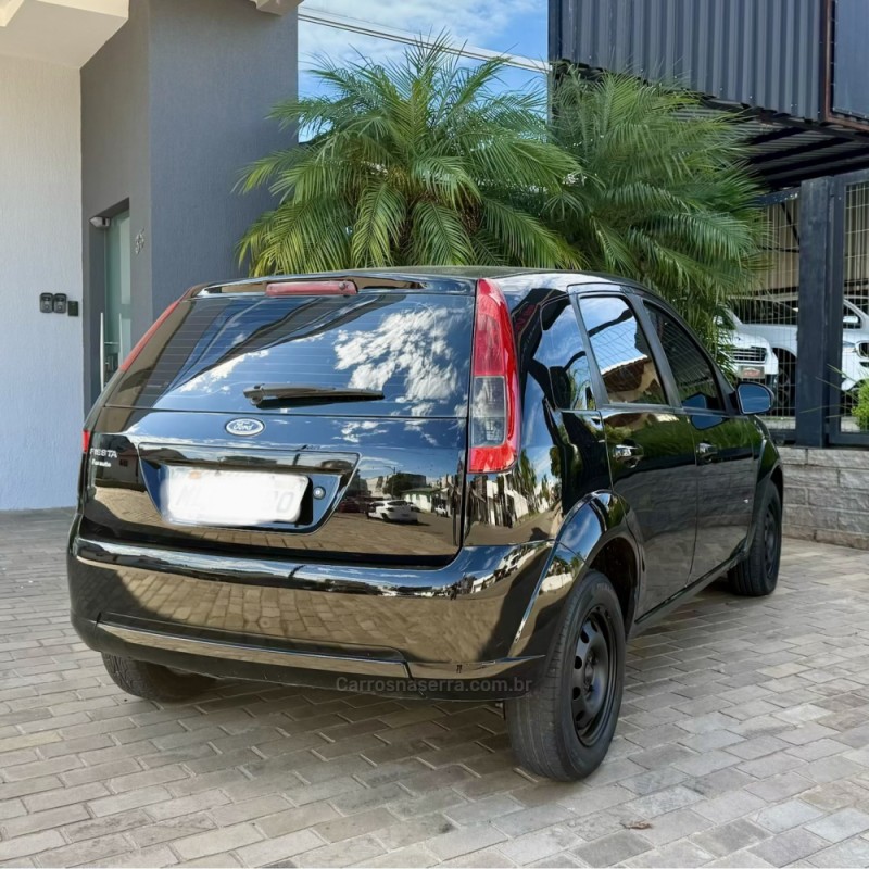 FIESTA 1.0 SE 8V FLEX 4P MANUAL - 2014 - GUAPORé