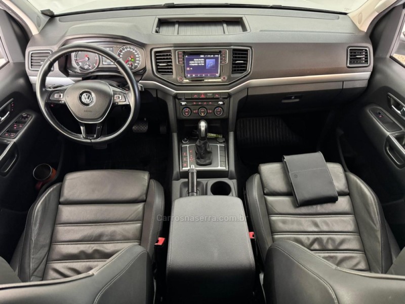 AMAROK 3.0 V6 TDI HIGHLINE CD DIESEL 4MOTION AUTOMÁTICO - 2021 - NOVA PRATA