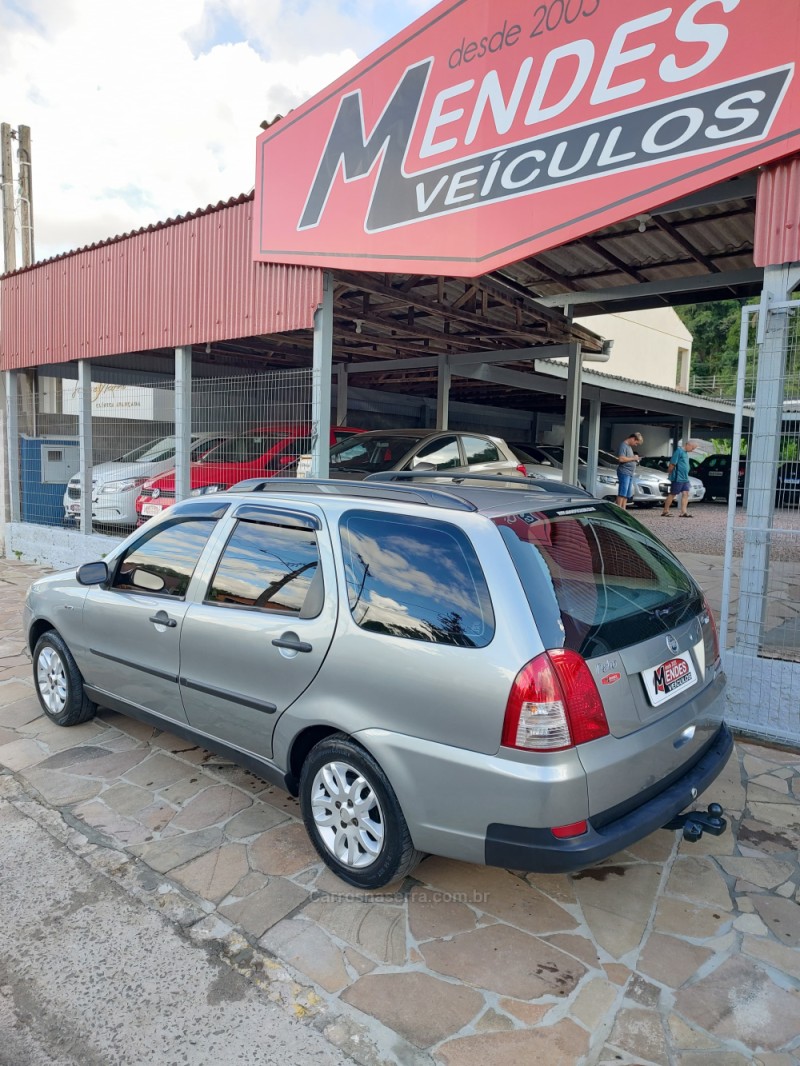 PALIO 1.3 MPI FIRE ELX WEEKEND 8V FLEX 4P MANUAL - 2005 - TRêS COROAS