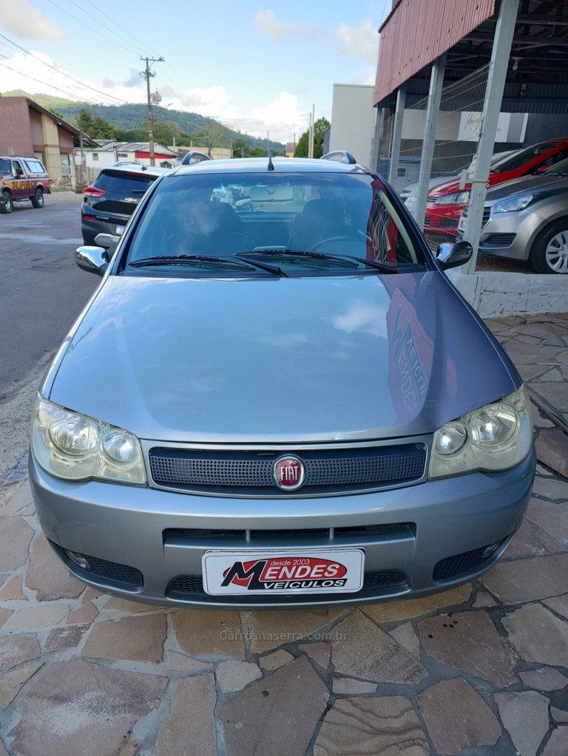 PALIO 1.3 MPI FIRE ELX WEEKEND 8V FLEX 4P MANUAL - 2005 - TRêS COROAS