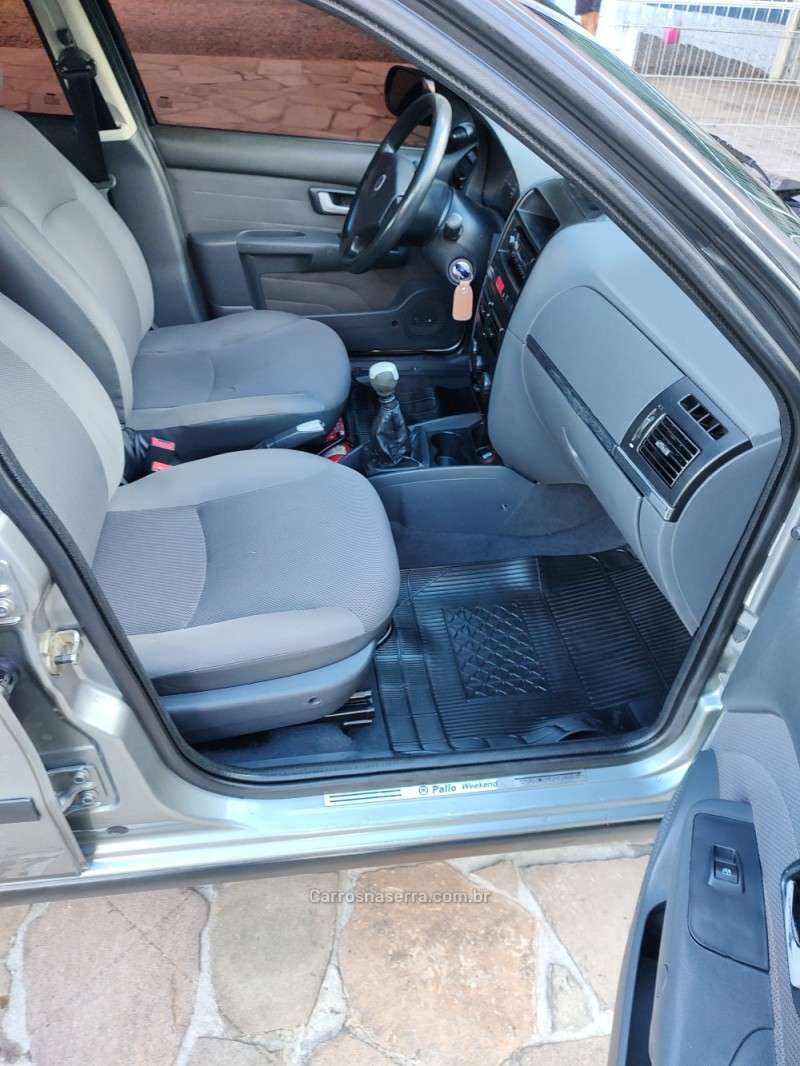 PALIO 1.3 MPI FIRE ELX WEEKEND 8V FLEX 4P MANUAL - 2005 - TRêS COROAS