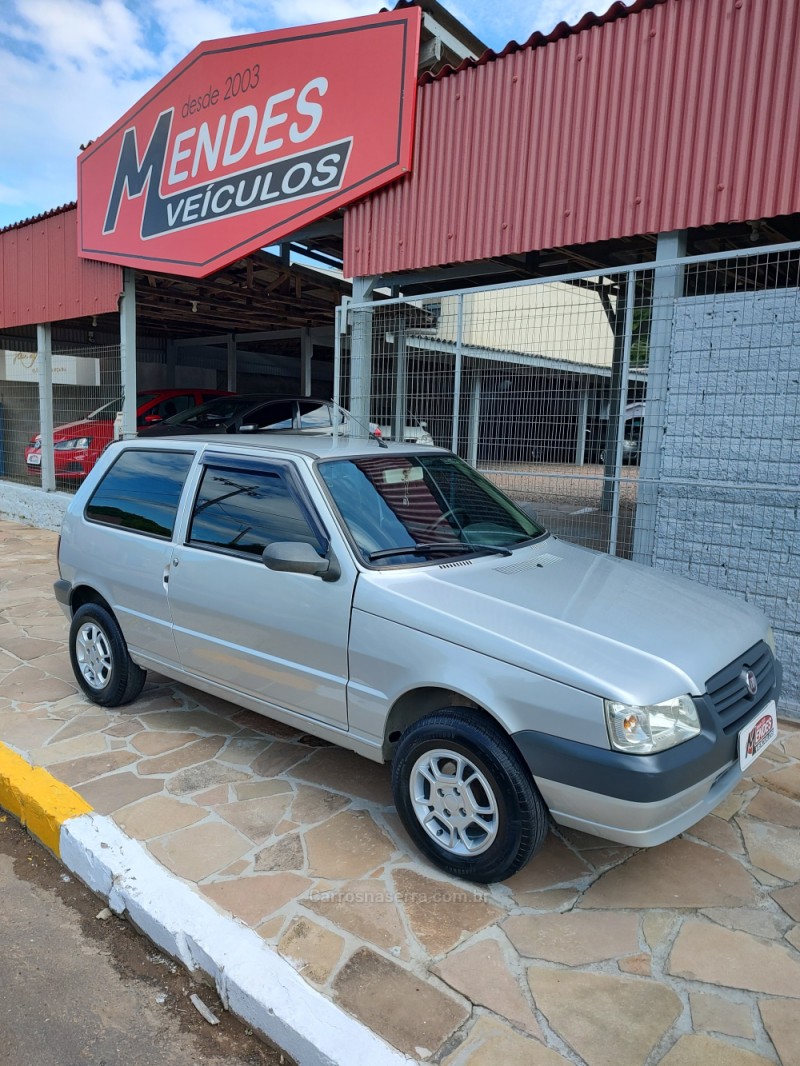 UNO 1.0 MPI MILLE WAY ECONOMY 8V FLEX 2P MANUAL - 2010 - TRêS COROAS