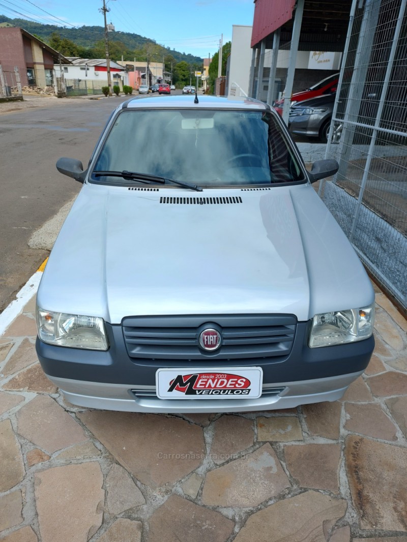UNO 1.0 MPI MILLE WAY ECONOMY 8V FLEX 2P MANUAL - 2010 - TRêS COROAS