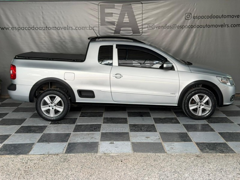 SAVEIRO 1.6 MI TREND CE 8V FLEX 2P MANUAL G.V - 2013 - NOVA PRATA