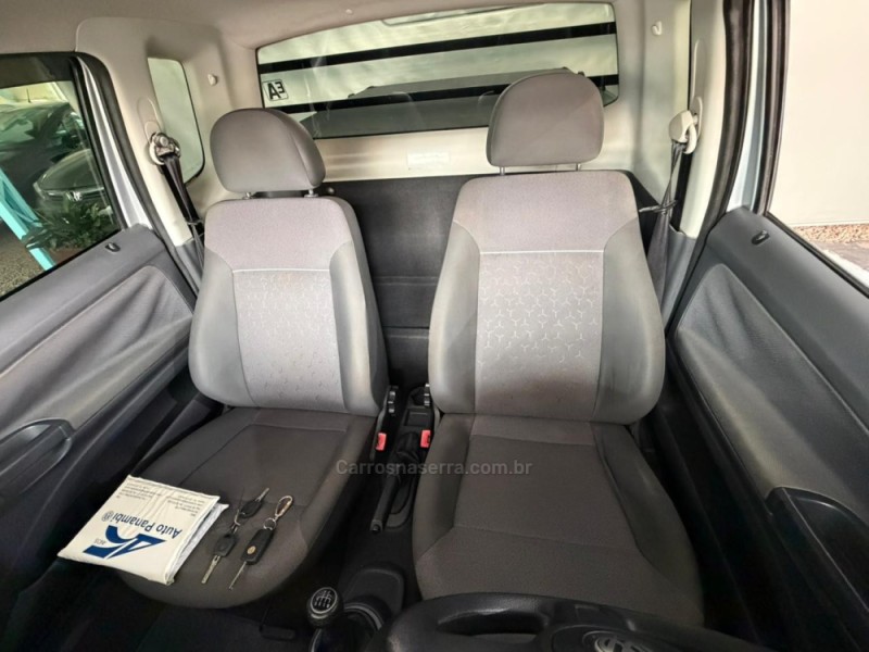 SAVEIRO 1.6 MI TREND CE 8V FLEX 2P MANUAL G.V - 2013 - NOVA PRATA